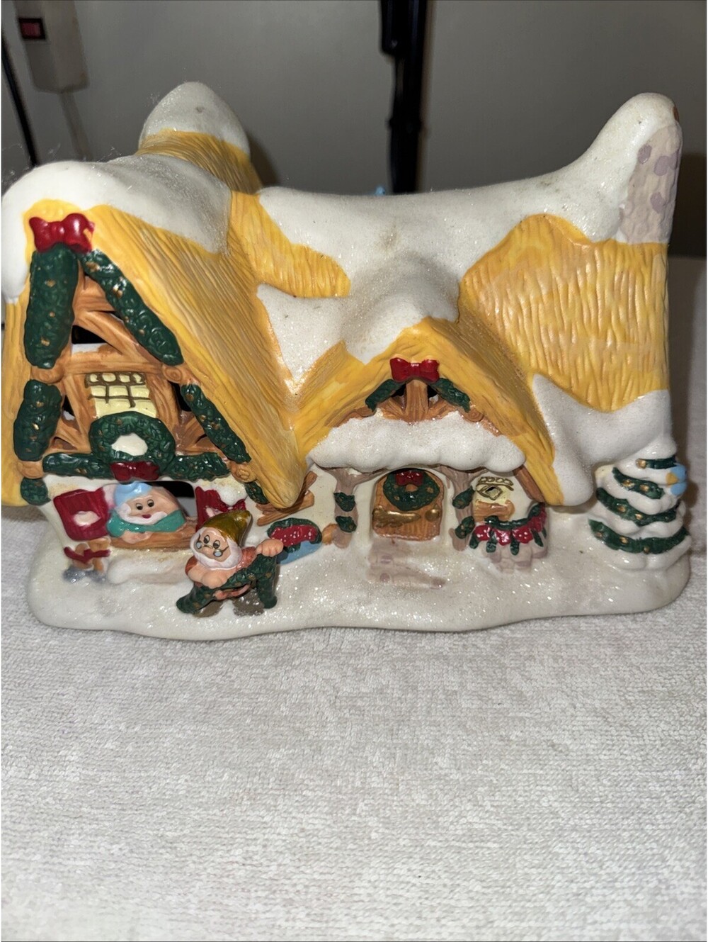 Disney Snow White Seven Dwarfs Christmas Village House Cottage No Figures